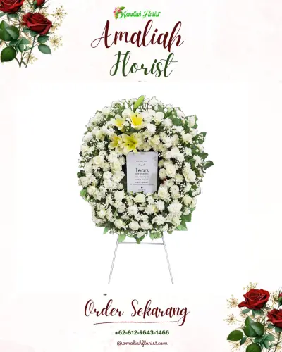 Krans Bunga Duka Cita di Labuhan Ratu